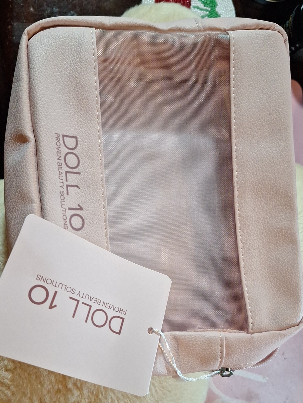 DOLL 10 Pale Pink Clear-Window Cosmetic Case..